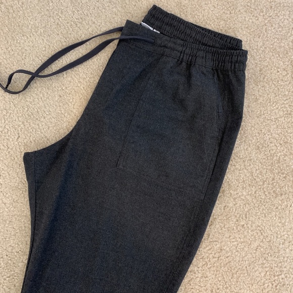 Like New Grey Capris - Picture 10 of 11